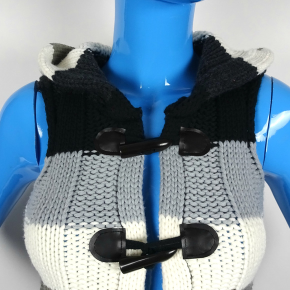 Epic Threads Chunky Knit Hooded Vest Juniors S - Picture 4 of 6